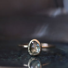 Load image into Gallery viewer, Zircon Ring in Gold
