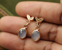 Load image into Gallery viewer, Gold and chalcedony Dangle Earrings
