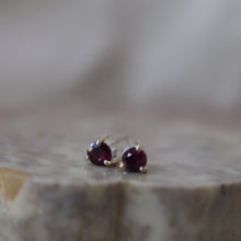 Load image into Gallery viewer, Grape Garnet Mixed Metal Stud Earrings

