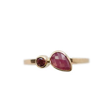 Load image into Gallery viewer, Ruby and Spinel Twin Isle Ring in Gold
