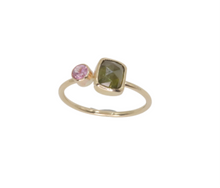 Load image into Gallery viewer, Sphene and Spinel Twin Isle Ring in Gold
