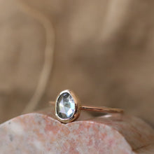 Load image into Gallery viewer, Zircon Ring in Gold
