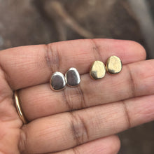 Load image into Gallery viewer, Pebble Post Earrings
