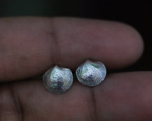 Load image into Gallery viewer, Shell Stud Earring in Sterling Silver
